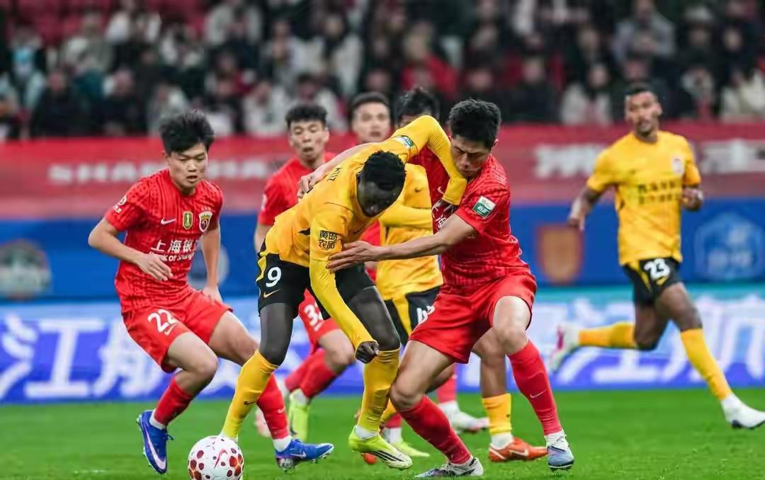 低调！徐江盛赞山东泰山最有冠军相，球迷：嘴下留情，海港是冠军